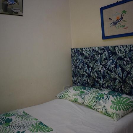 Tropical Breeze Vacation Home And Apartments Gros-Islet Buitenkant foto