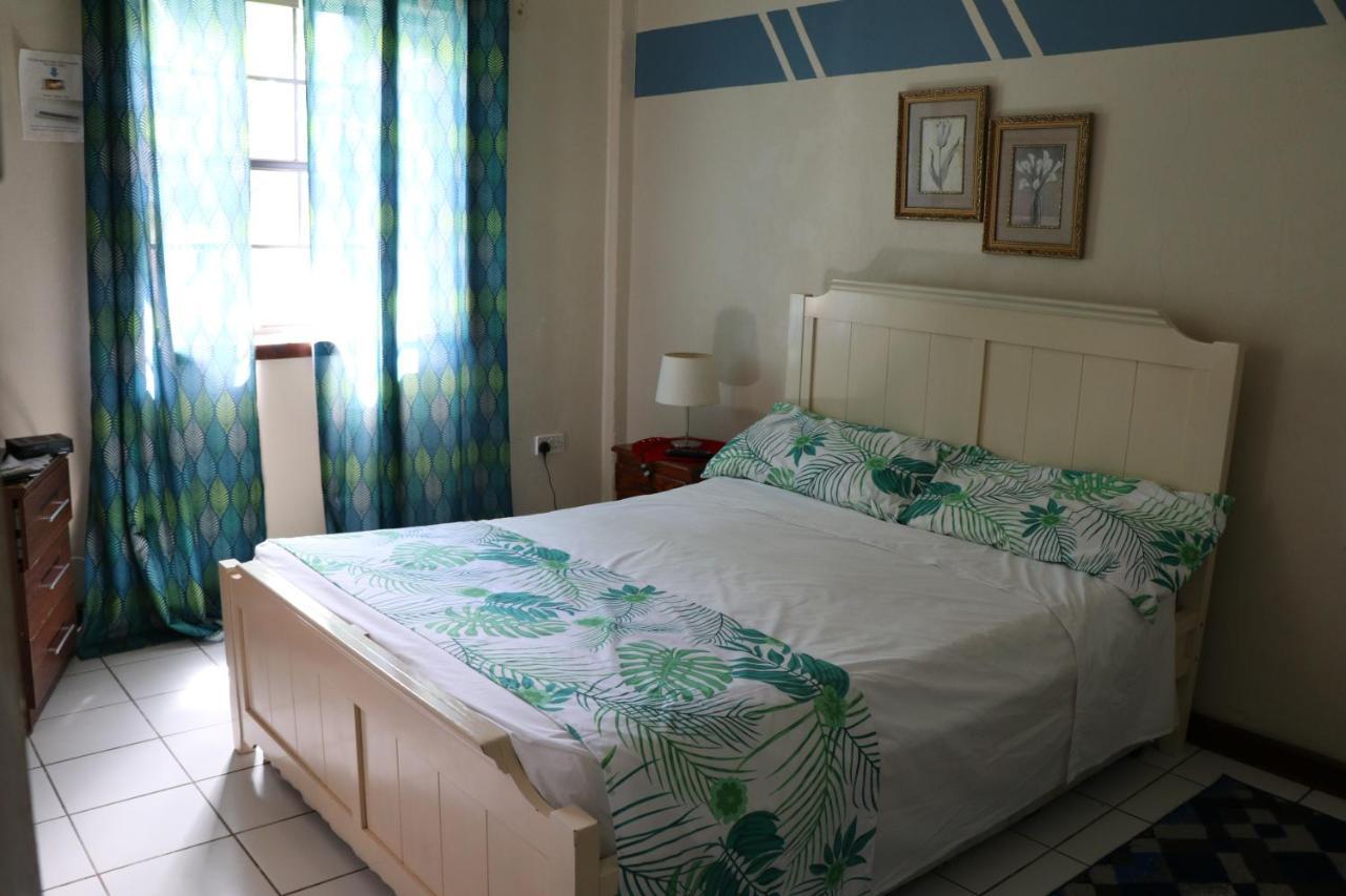 Tropical Breeze Vacation Home And Apartments Gros-Islet Buitenkant foto
