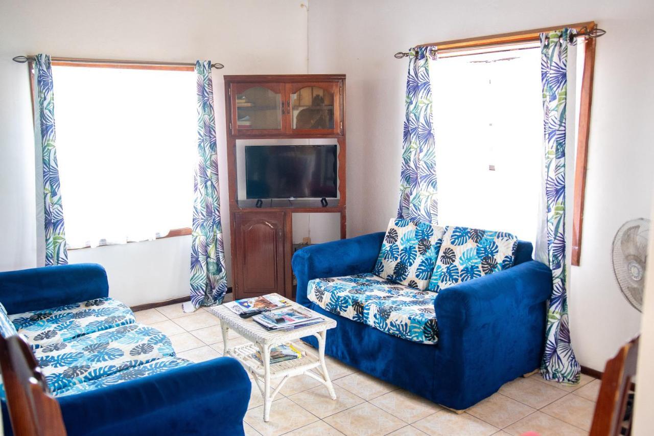 Tropical Breeze Vacation Home And Apartments Gros-Islet Buitenkant foto