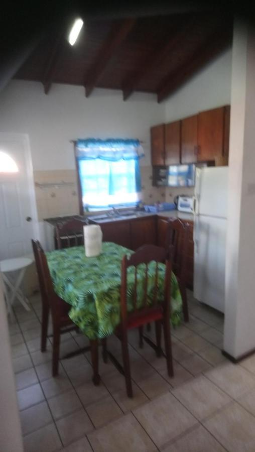 Tropical Breeze Vacation Home And Apartments Gros-Islet Buitenkant foto